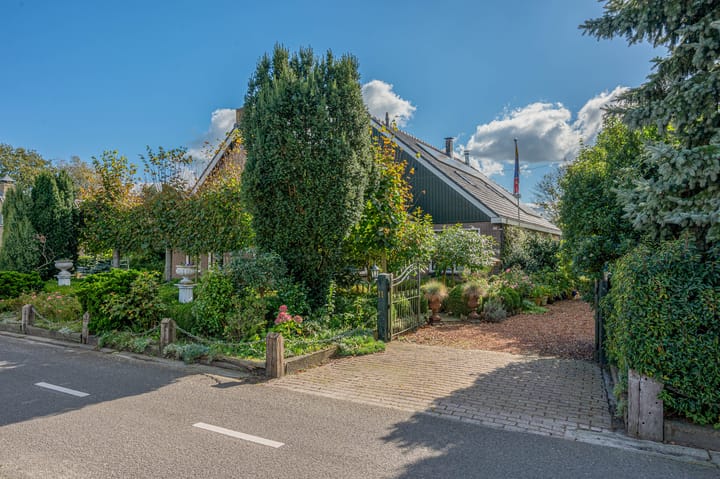 Photo 15 of Vriezerweg 11