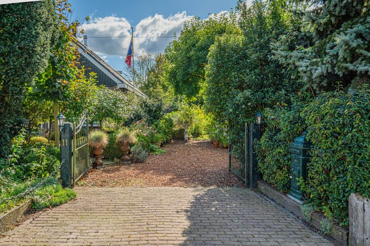 Photo 16 of Vriezerweg 11