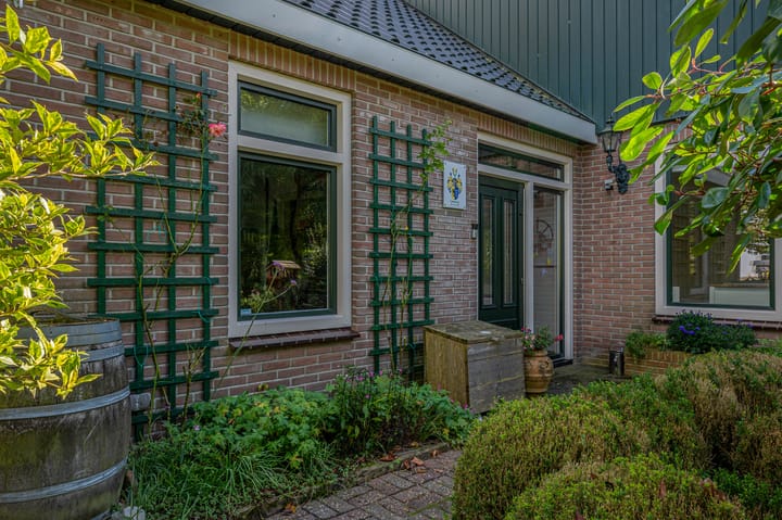 Photo 19 of Vriezerweg 11