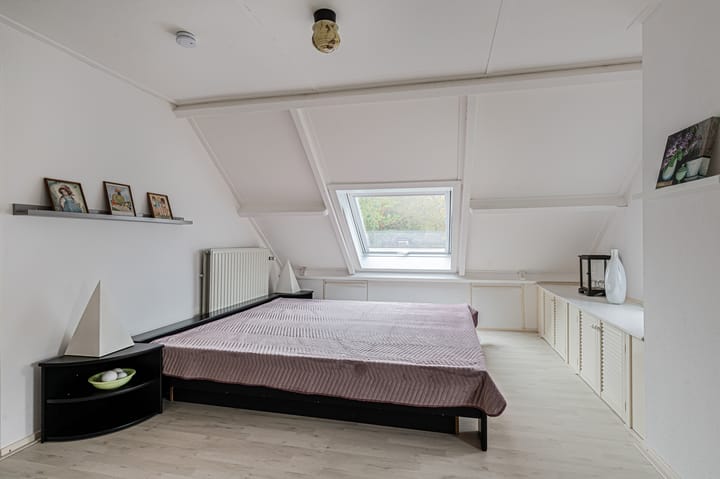 Photo 57 of Vriezerweg 11