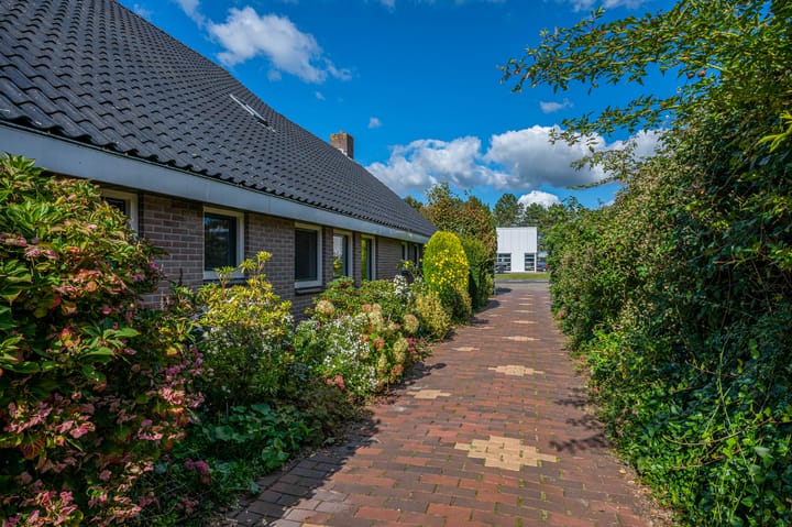 Photo 60 of Vriezerweg 11