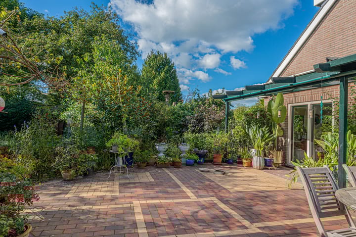 Photo 61 of Vriezerweg 11