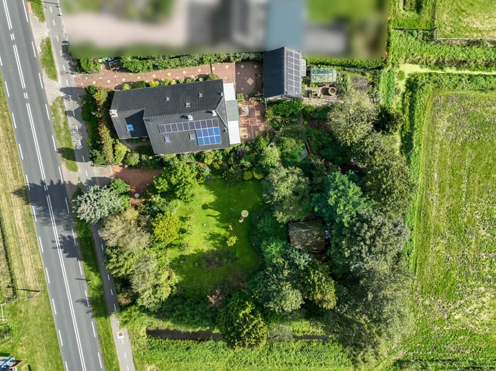 Photo 89 of Vriezerweg 11