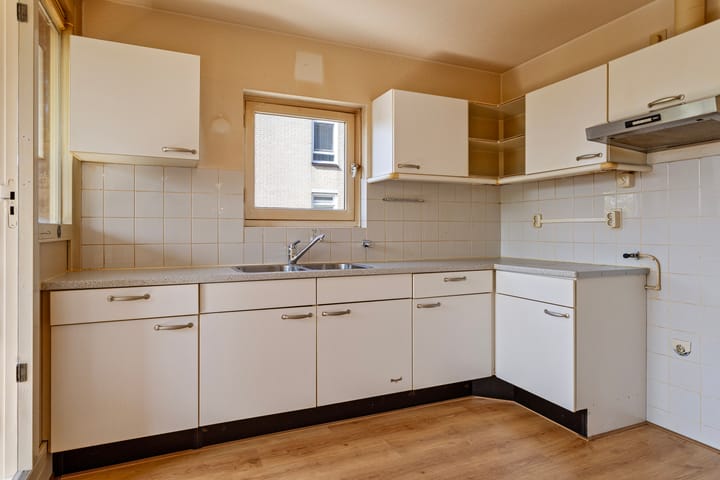 Foto 15 van Burgemeester Kuperusplein 172