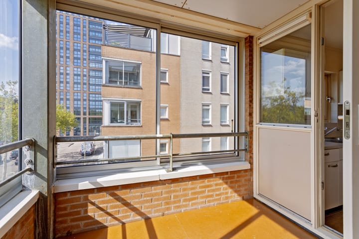 Foto 19 van Burgemeester Kuperusplein 172