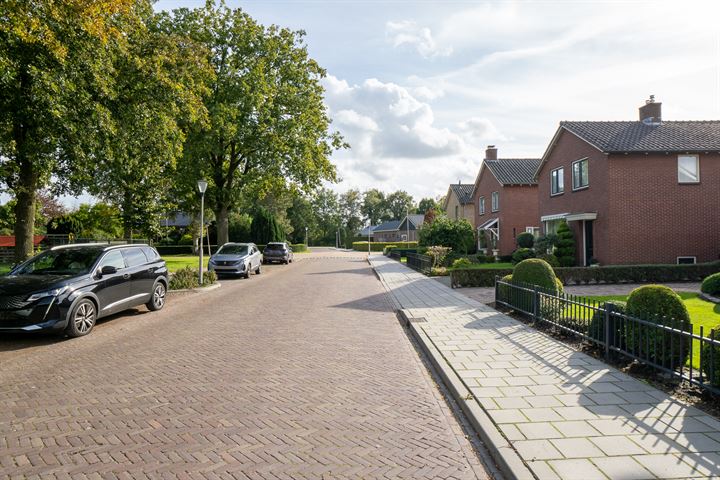 View photo 8 of Schout Doddestraat 36