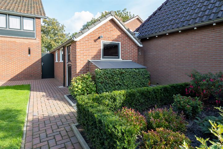 View photo 43 of Schout Doddestraat 36