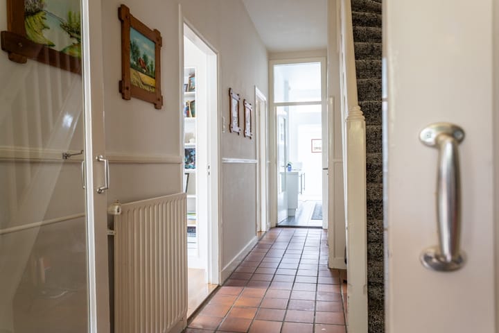 Foto 13 van Van Nijenrodestraat 60