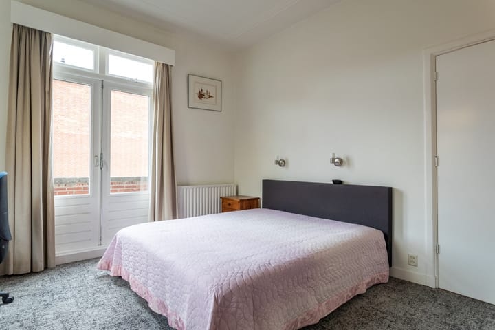 Foto 16 van Van Nijenrodestraat 60