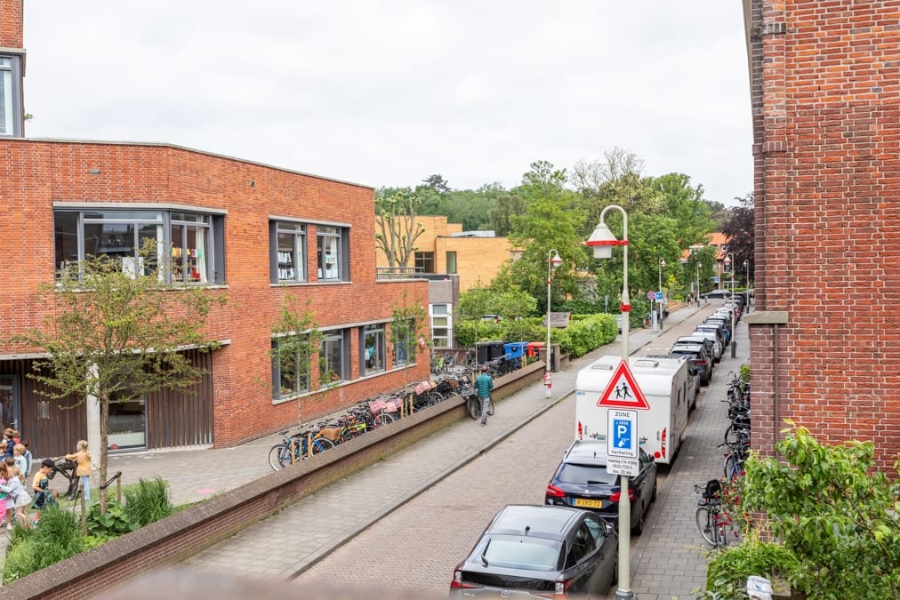 Foto 21 van Van Nijenrodestraat 60