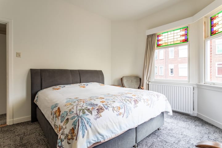 Foto 27 van Van Nijenrodestraat 60