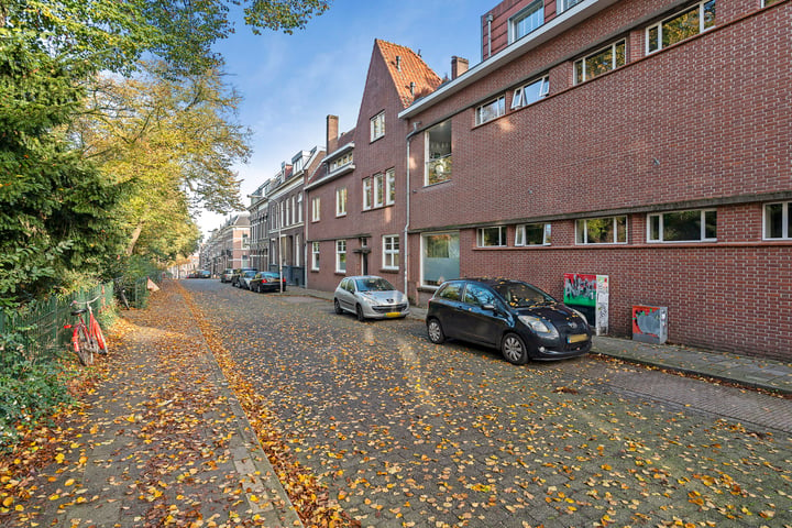 View photo 34 of Parkweg 8