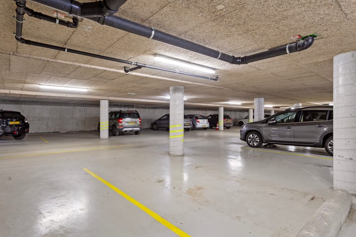 Foto 32 van Burgemeester Kuperusplein 172