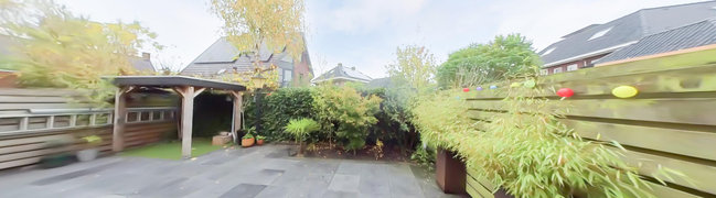 View 360° photo of Achtertuin of Pluut 10