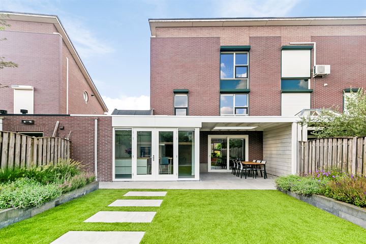 View photo 19 of Elsbeen van Baerlestraat 31