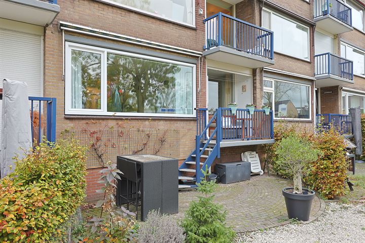 Bekijk foto 32 van Jan Ligthartstraat 205