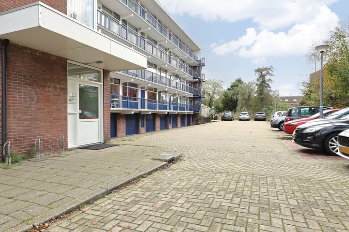 Bekijk foto 44 van Jan Ligthartstraat 205