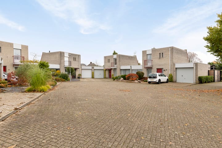 Foto 8 van Willem Alexanderplein 4