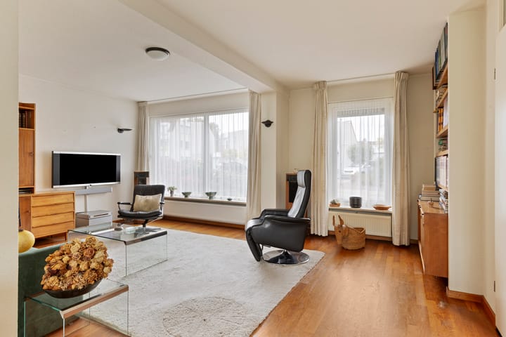 Foto 11 van Willem Alexanderplein 4