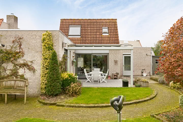 Foto 38 van Willem Alexanderplein 4