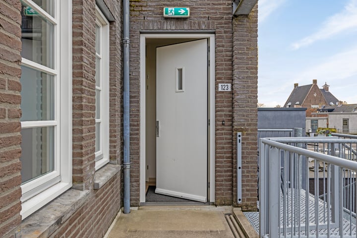 Bekijk foto 5 van Mgr.Bekkersstraat 123