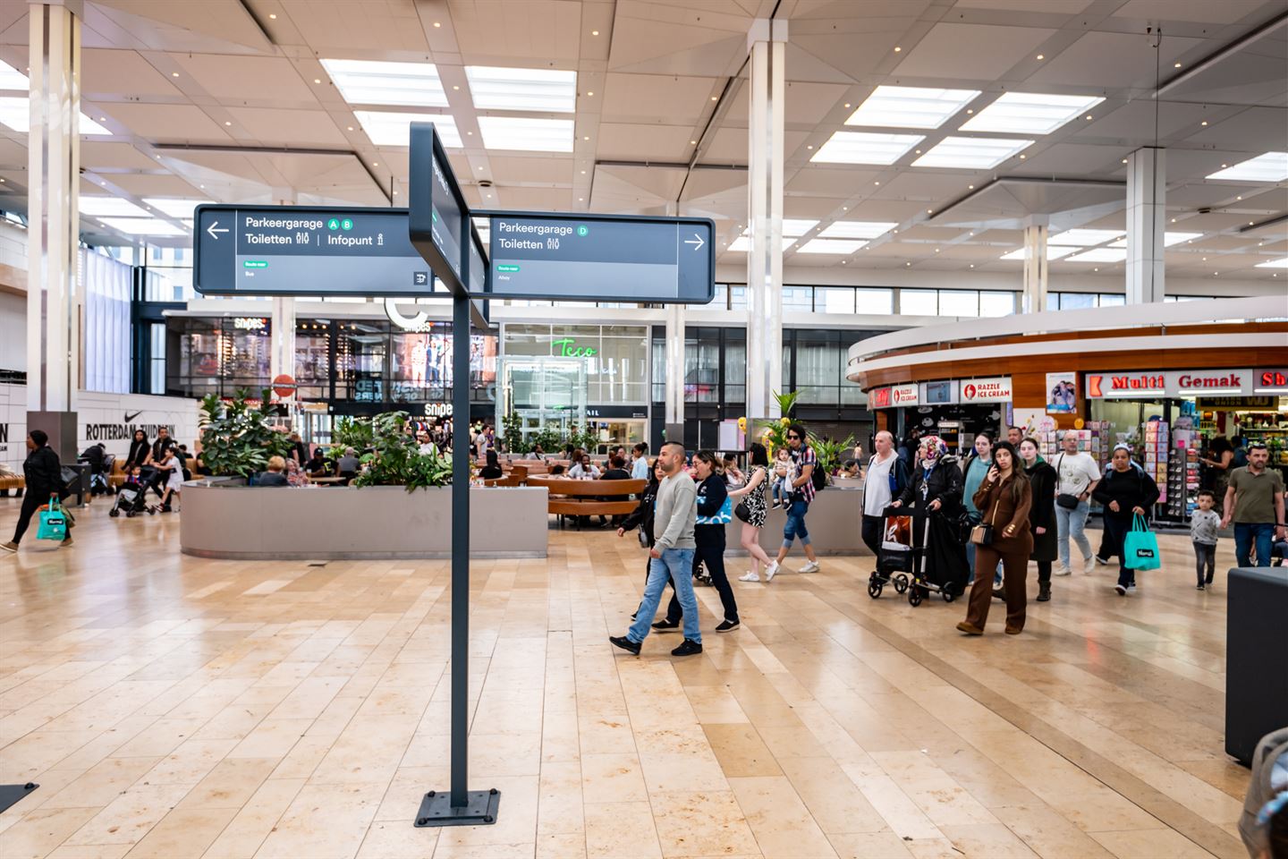 Bekijk foto 5 van Zuidplein Hoog 831