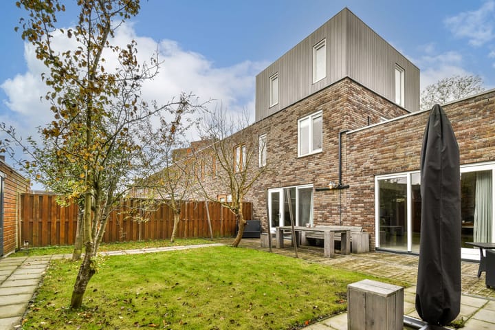 Foto 1 van Kervelplantsoen 17