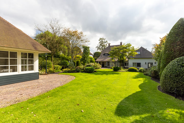 Bekijk foto 36 van Oud Blaricummerweg 3