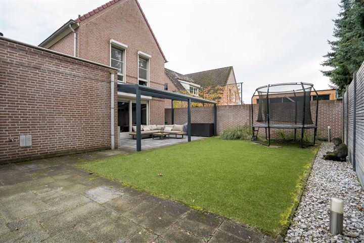 Bekijk foto 3 van Jankushofstraat 30