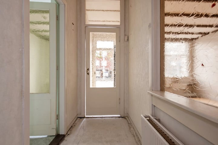 View photo 7 of Van Musschenbroekstraat 253