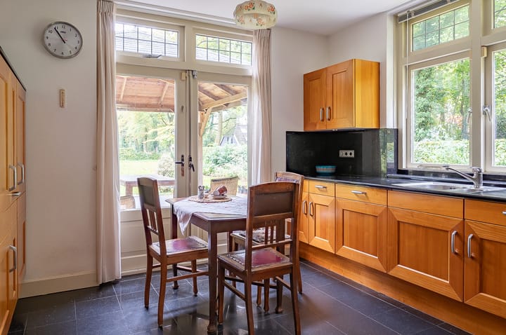 Foto 18 van Meeneweg 1