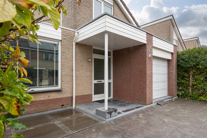 Bekijk foto 5 van Van der Meulenstraat 40