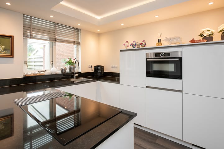 Foto 17 van Van der Meulenstraat 40