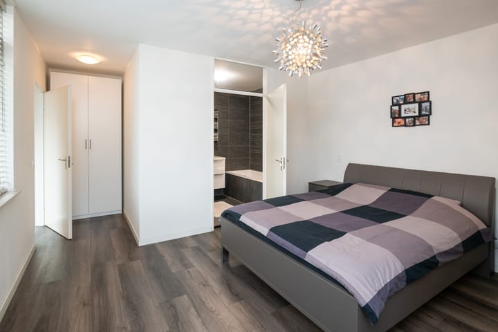 Foto 22 van Van der Meulenstraat 40