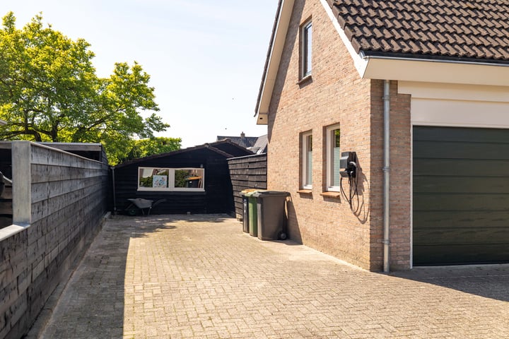 View photo 65 of Schoolstraat 1