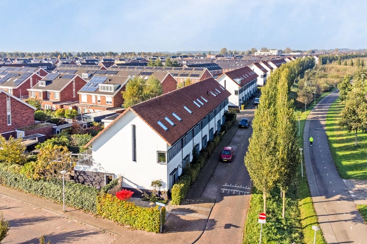 Bekijk foto 40 van Seizoentuinenlaan 1