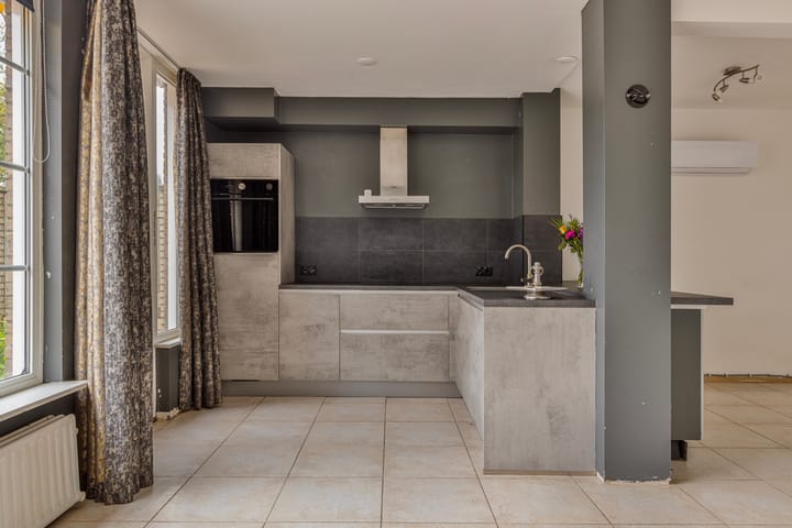 Foto 12 van Witte de Withstraat 49