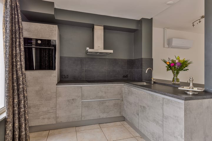 Foto 13 van Witte de Withstraat 49