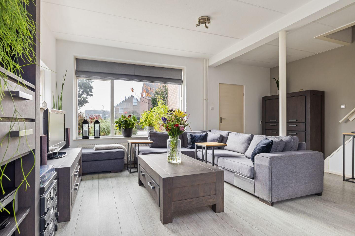 Foto 10 van Sixmastins 7