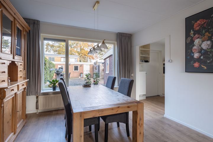 Bekijk foto 18 van Van Helsdingenstraat 19