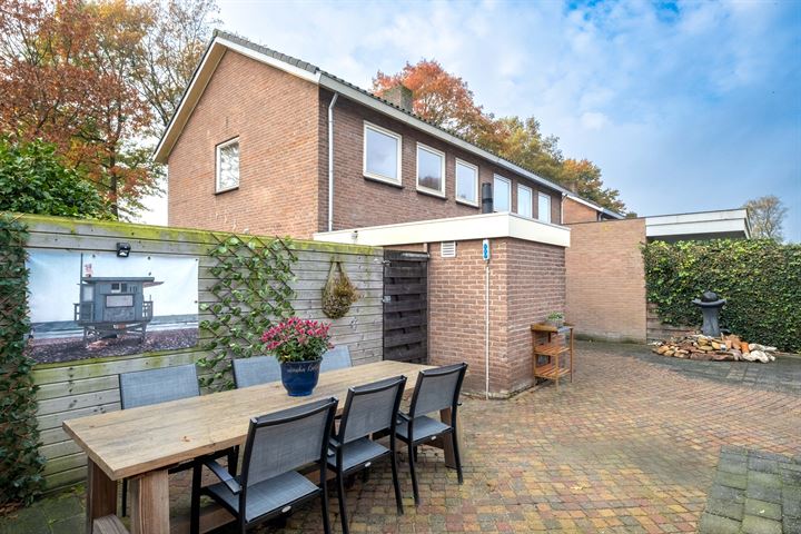 Bekijk foto 43 van Van Helsdingenstraat 19