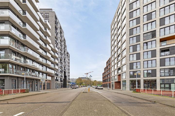 Bekijk foto 3 van Niemeyerstraat 125