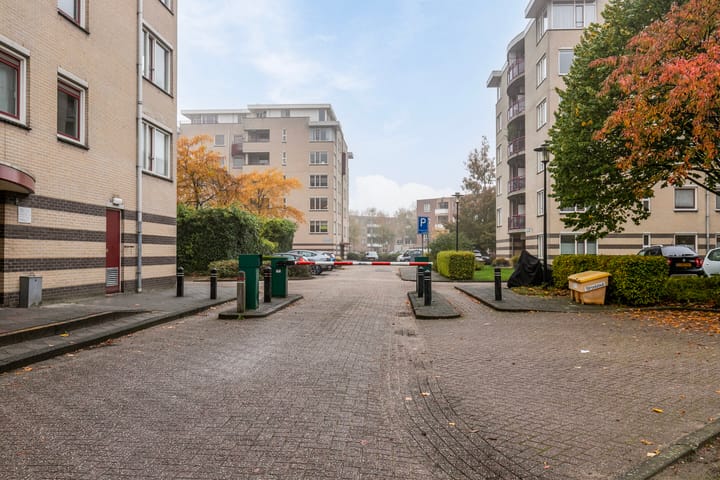 Photo 34 of Olof Palmehof 5