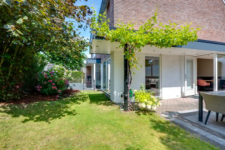 Foto 33 van Lange Dreef 2