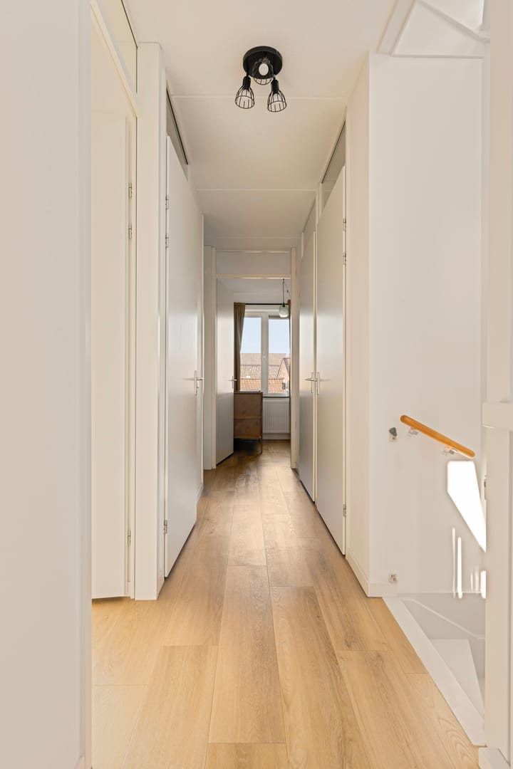 Photo 23 of Halvegas 1