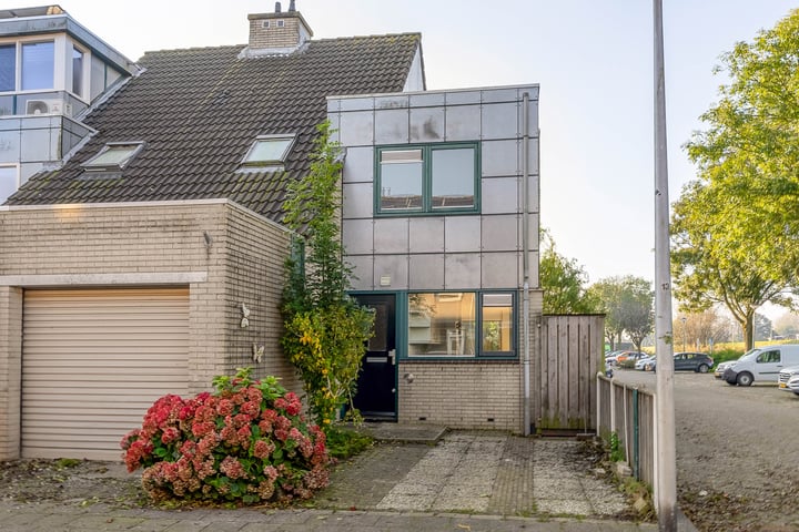 View photo 1 of Wilhelmina Hofman-Pootstraat 51