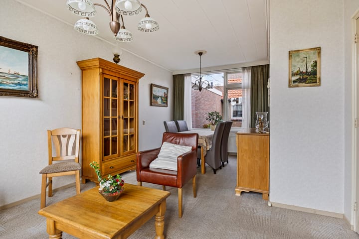 Foto 10 van Jan van Galenstraat 25