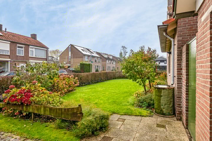 Foto 32 van Jan van Galenstraat 25