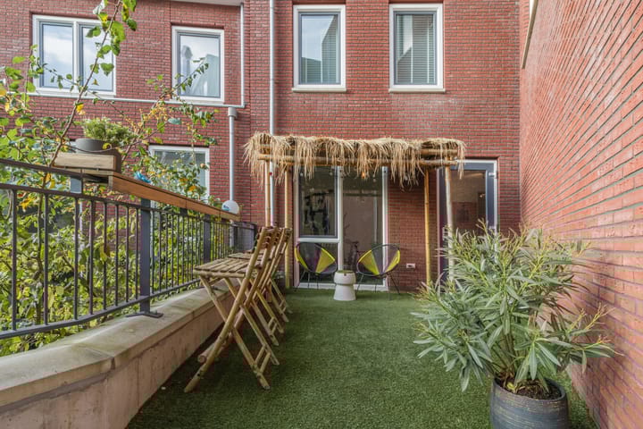 Foto 2 van Hellevoetstraat 3