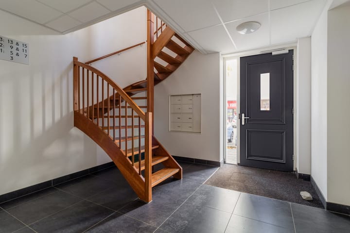 Foto 8 van Hellevoetstraat 3